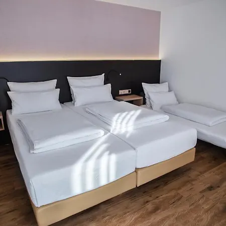 U7 3* Metzingen (Tubingen)