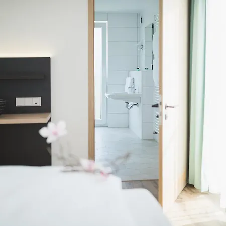 U7 ベッド・アンド・ブレックファスト