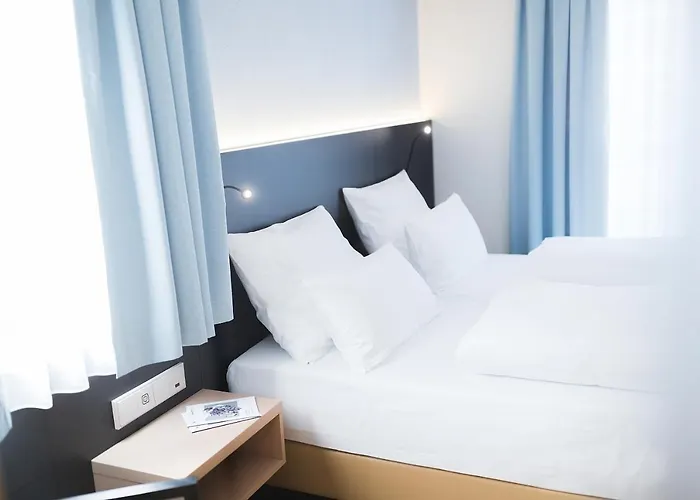 Bed & Breakfast U7 3*