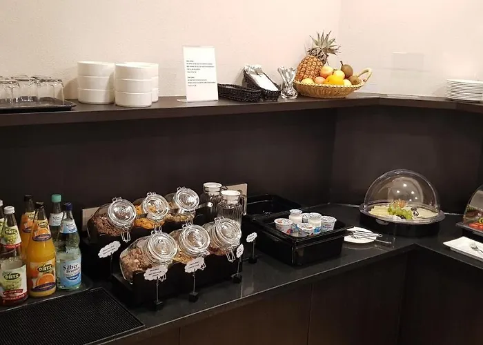 U7 ベッド・アンド・ブレックファスト 3*